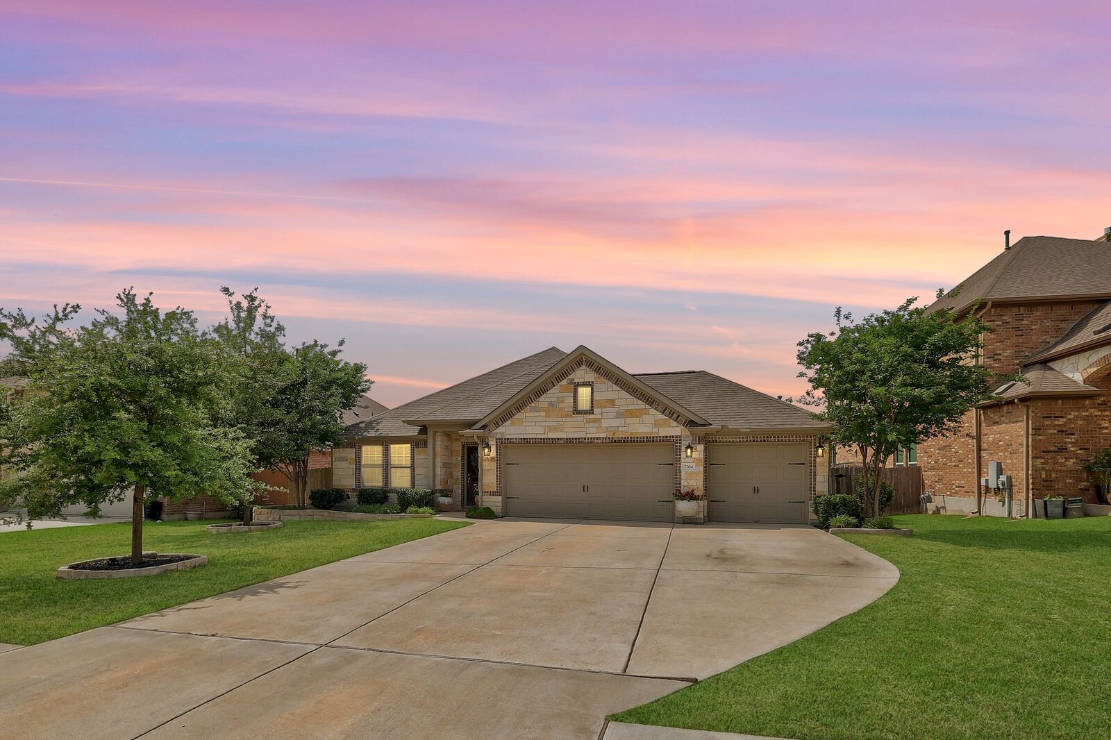 Property Photo:  7704 Leonardo Drive  TX 78665 