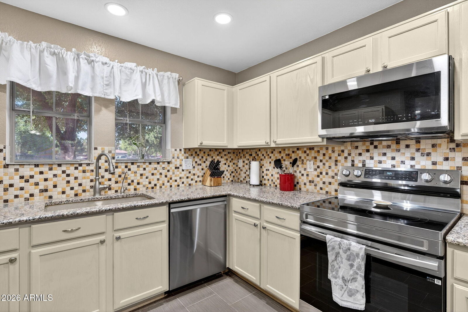Property Photo:  3048 E Michelle Way  AZ 85234 