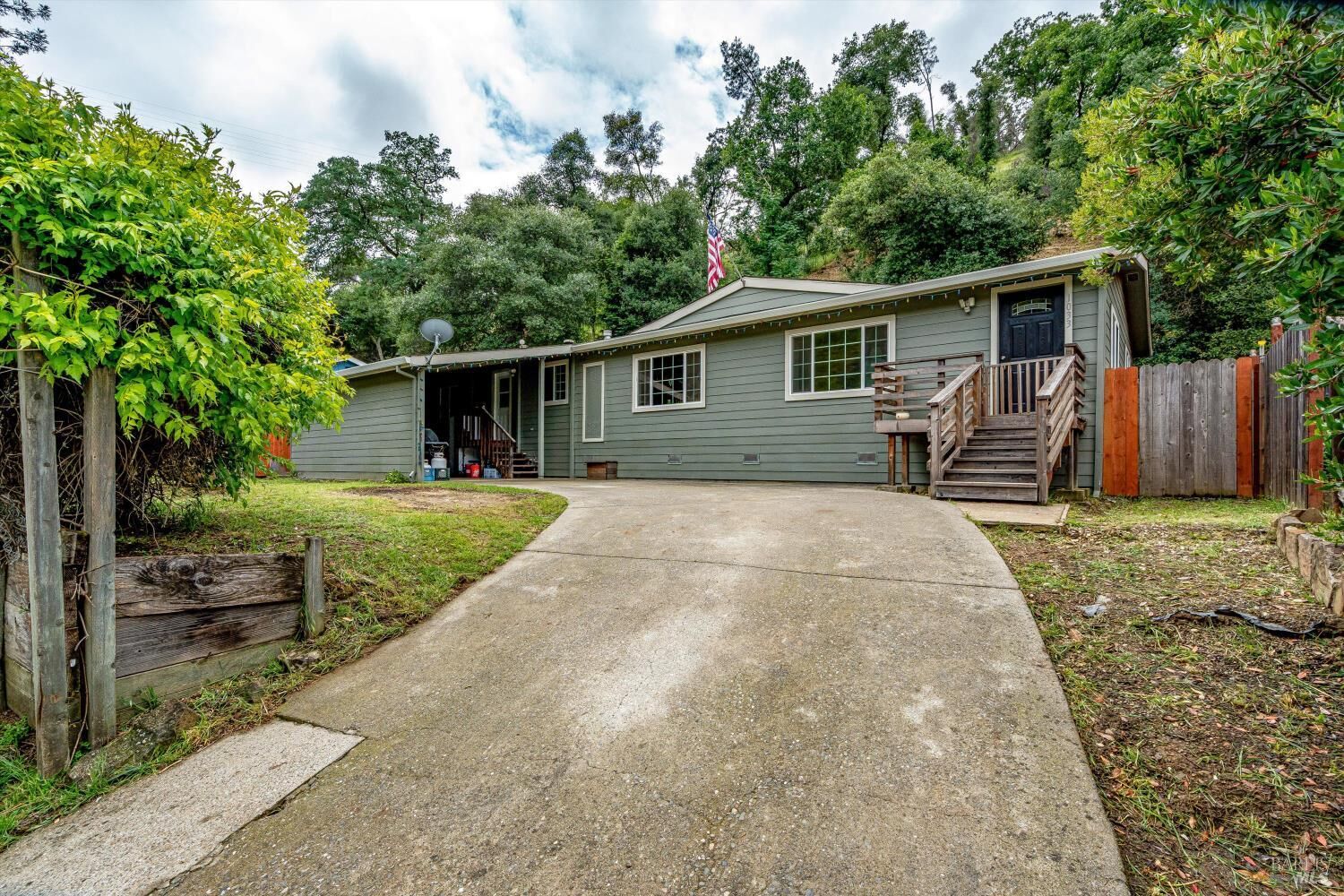 Property Photo:  1033 Arroyo Grande Drive  CA 94558 