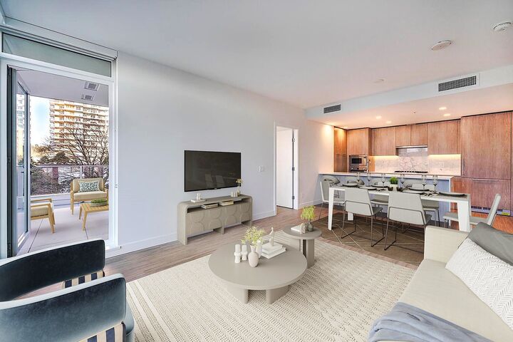 Property Photo: 6398 Silver Avenue 303 BC V5H 0K7