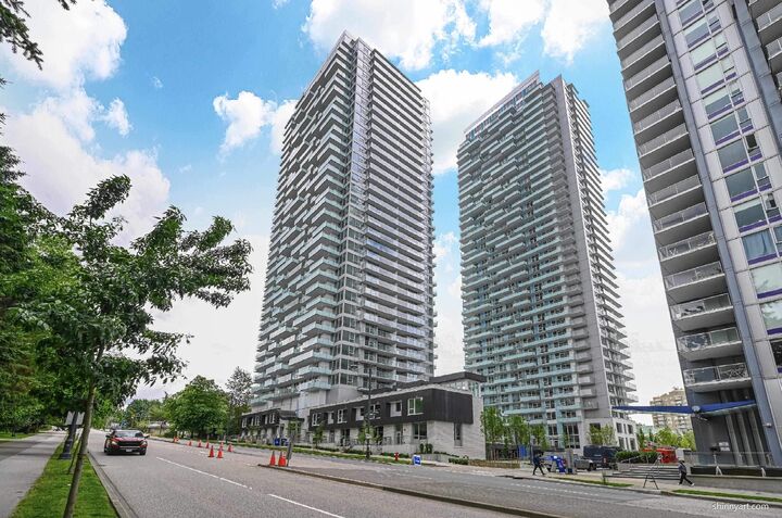 Property Photo: 13768 100 Avenue 2106 BC V3T 0V2