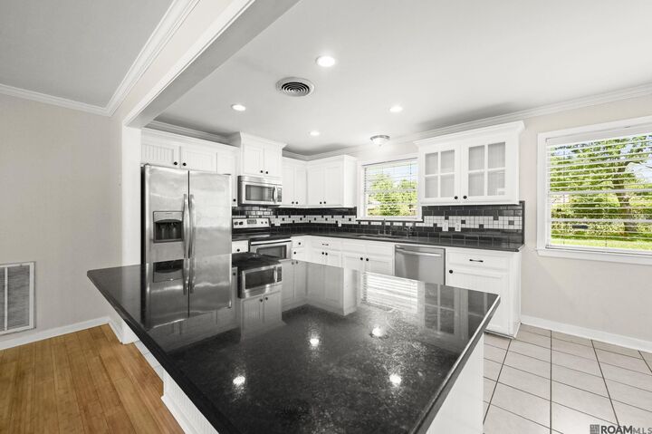 Property Photo:  9543 Greenbriar Dr  LA 70815 