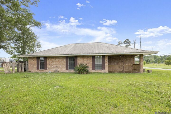 Property Photo: 18875 La Hwy 22 LA 70449