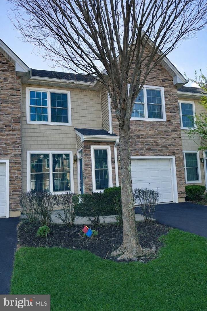 Property Photo:  68 Osprey Drive  NJ 08857 