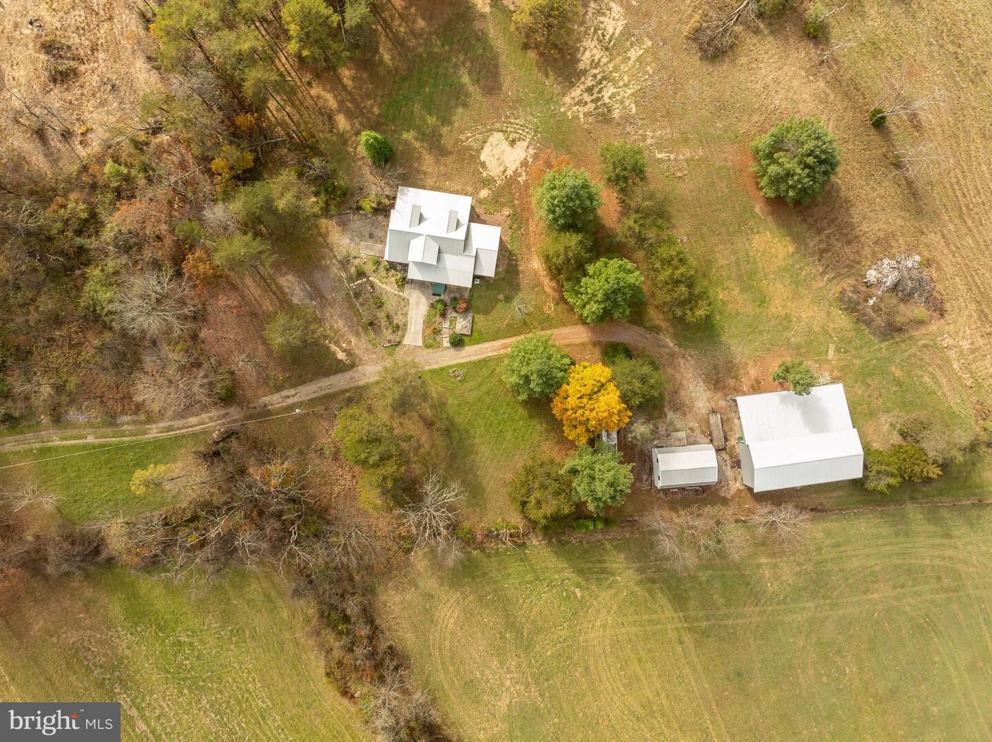 Property Photo:  
