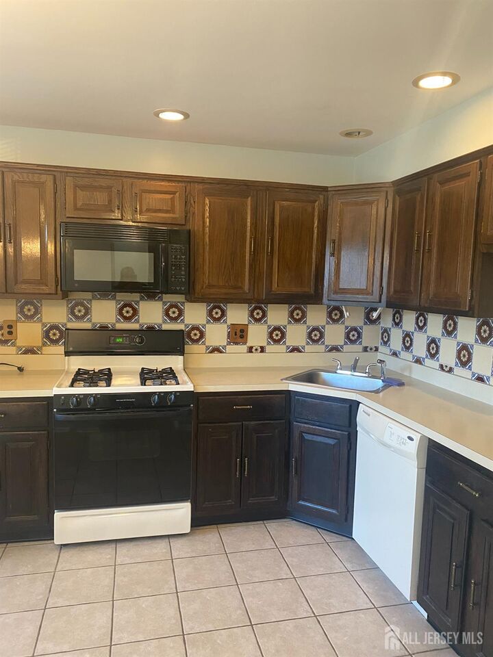 Property Photo:  264 Palombi Court  NJ 08816 