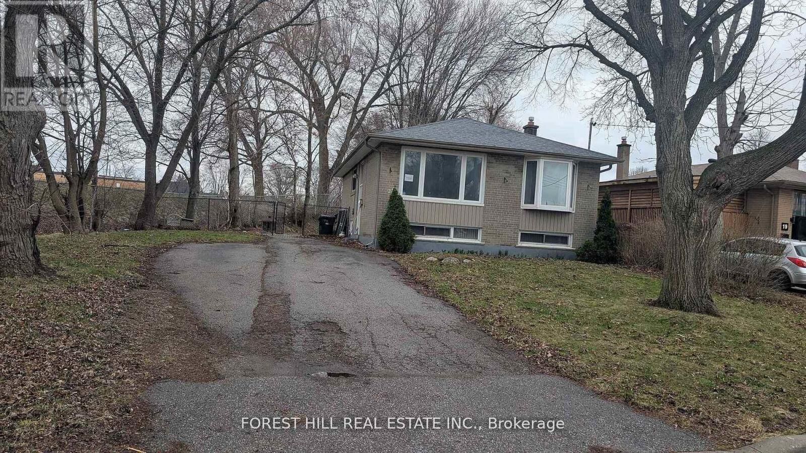 Property Photo:  21 Caulfield Road  ON M9W 1X1 