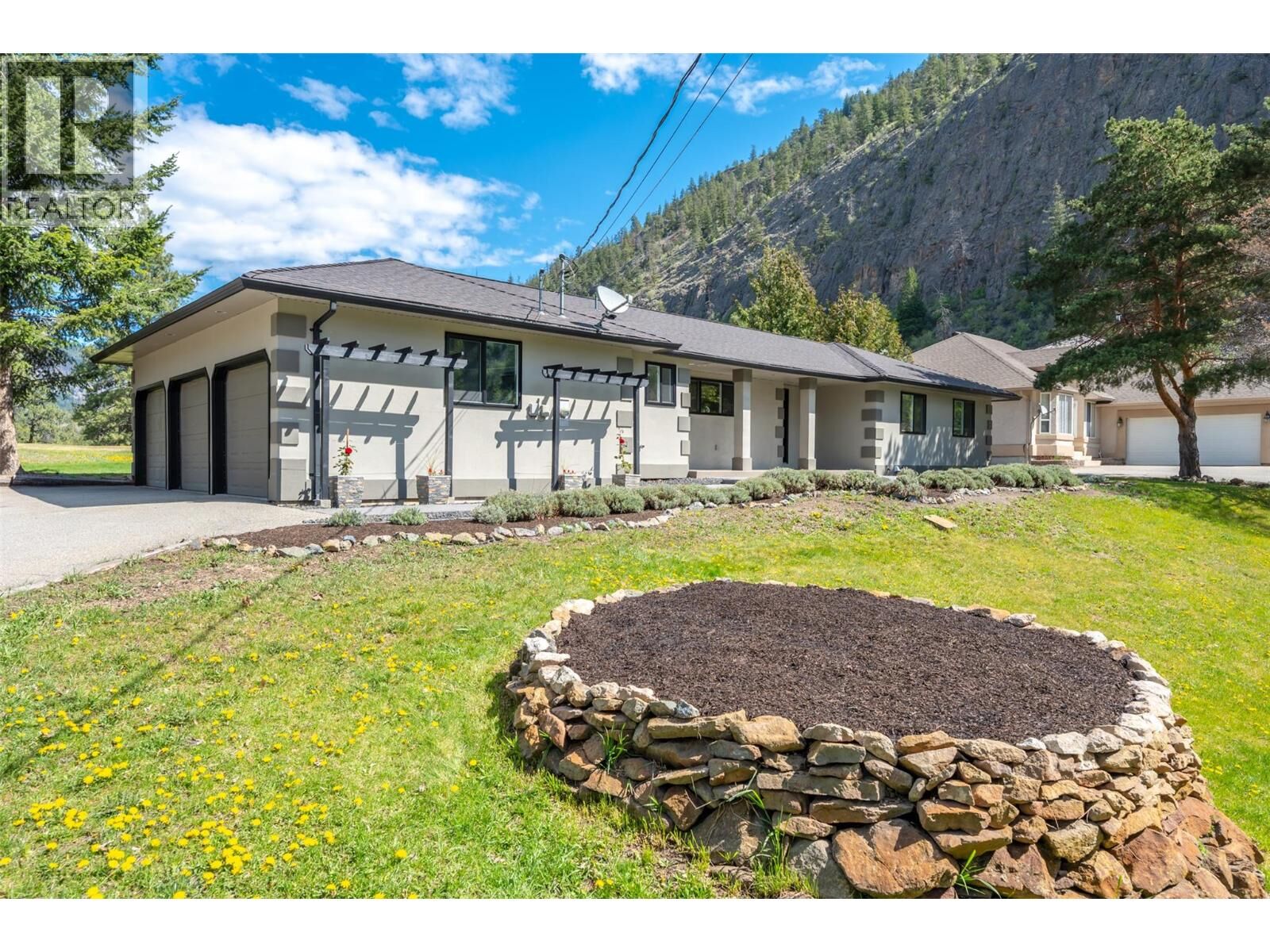 Property Photo: 178 Range Road BC V0H 1K0