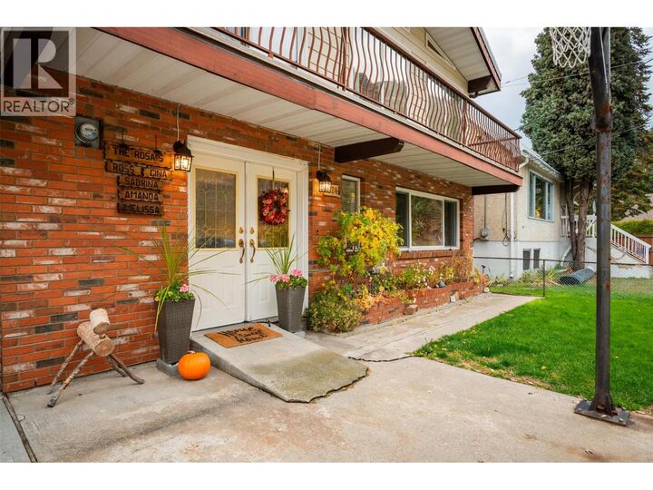 Property Photo: 1224 Third Avenue BC V1R 1P2