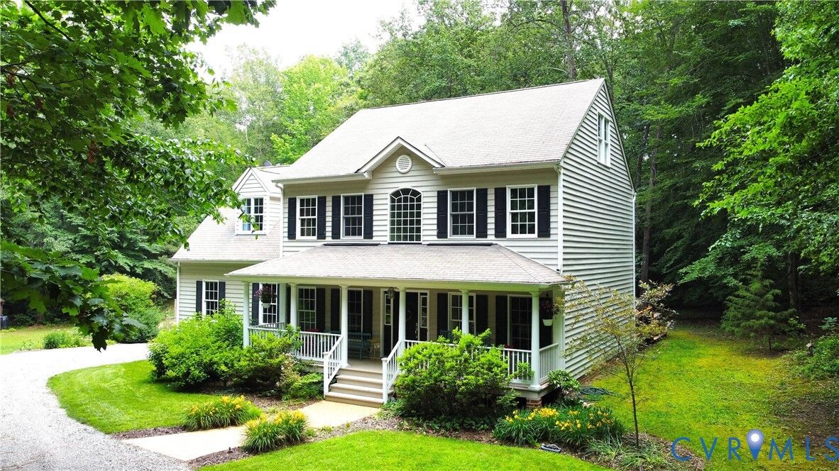 Property Photo:  17312 Tiswood Drive  VA 23015 