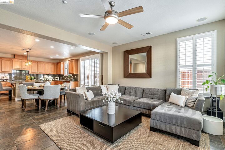 Property Photo:  43 Sorrel Ct  CA 94561 
