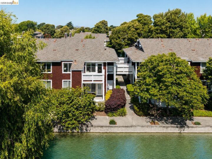 Property Photo:  154 Marina Lakes Dr  CA 94804 