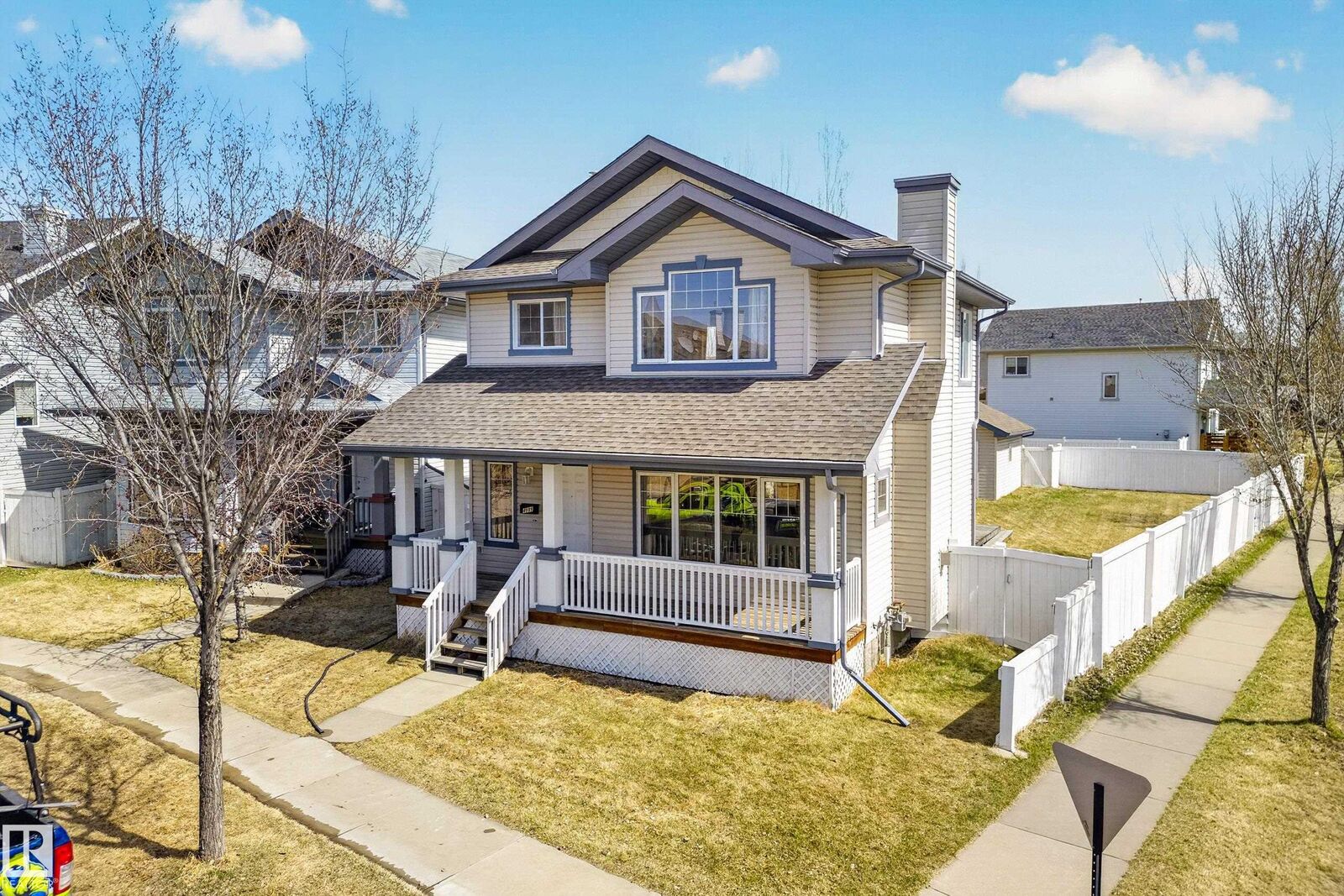 Property Photo:  4989 Thibault Way NW  AB T6R 0A4 