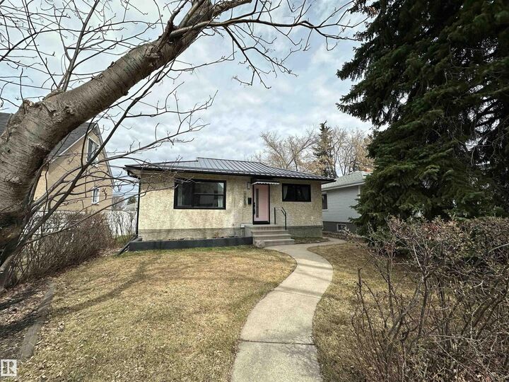 Property Photo:  7550 81 Avenue NW  AB T6C 0V5 