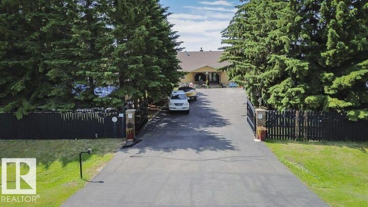 Property Photo:  53310 Rge Road 221 229  AB T8E 2L1 