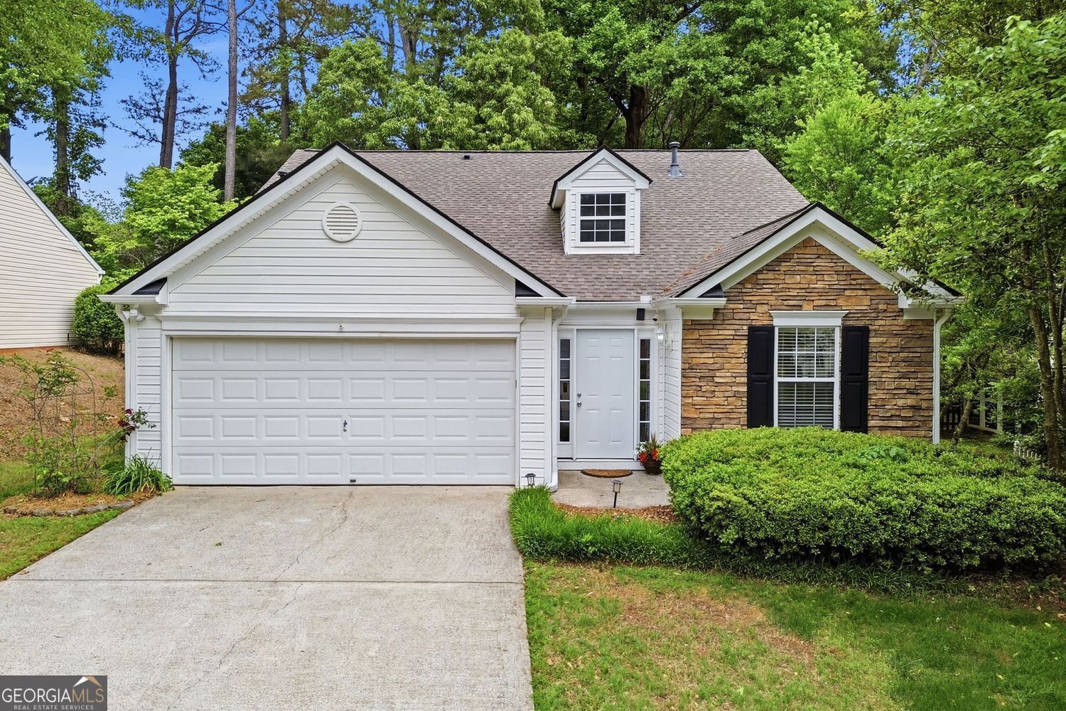 Property Photo:  511 Carrington Court  GA 30115 