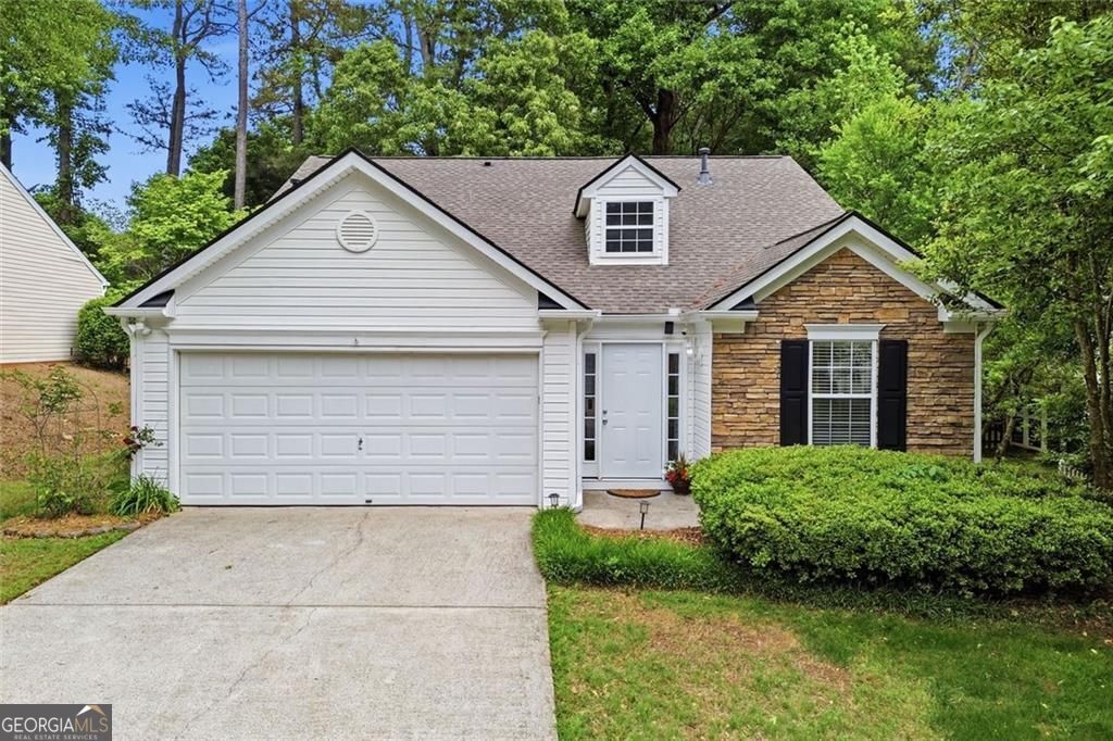 Property Photo: 511 Carrington Court GA 30115