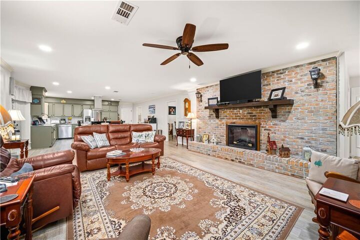 Property Photo:  1153 Roberts Street  LA 71342 