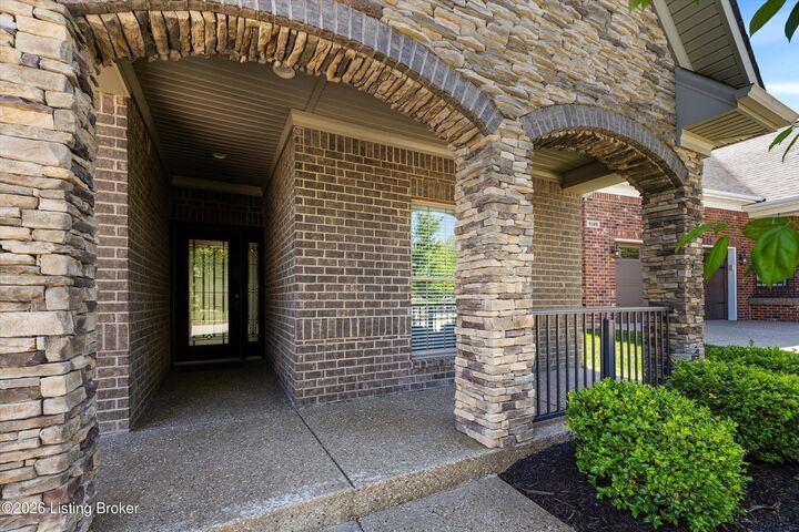 Property Photo:  9328 Cross Meadows Cir  KY 40291 