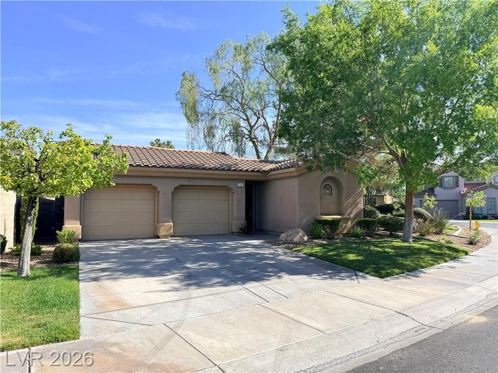 Property Photo:  16 Kennesaw Road  NV 89052 