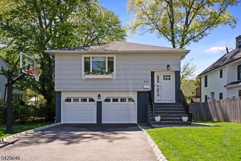 Property Photo: 804 Coolidge St NJ 07090
