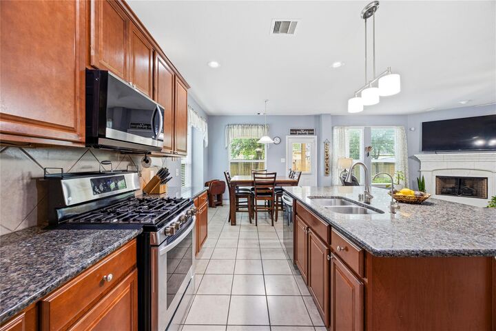 Property Photo:  2530 Wood Park Boulevard  TX 77304 