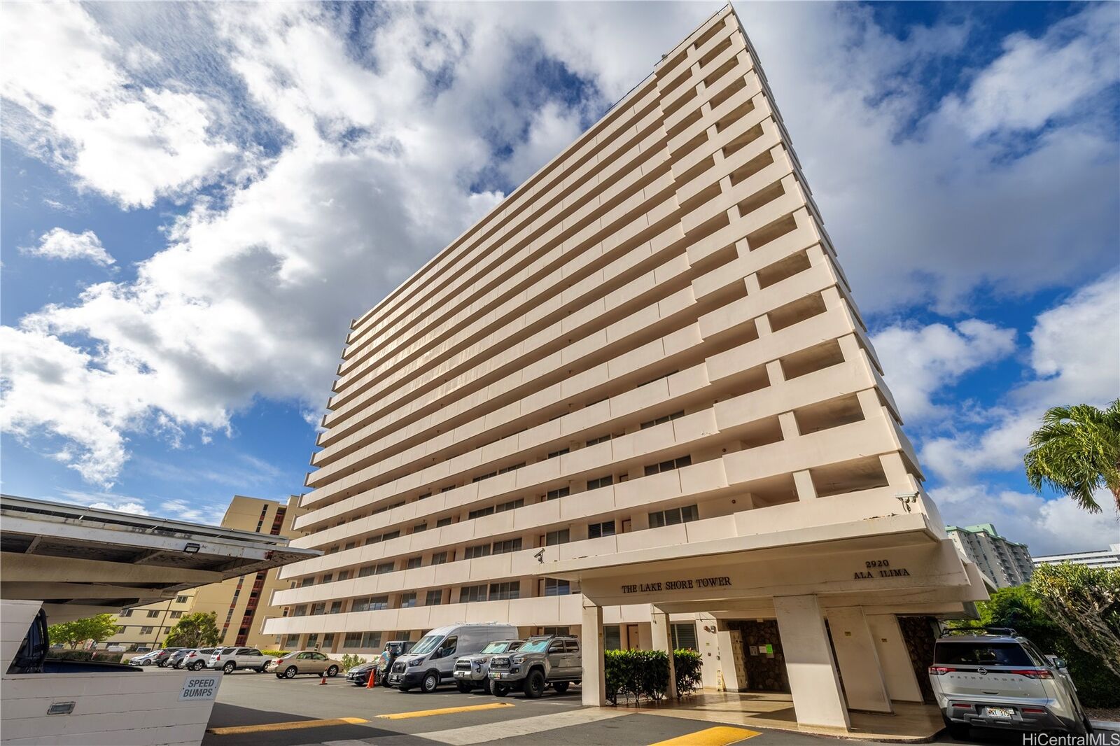 Property Photo: 2920 Ala Ilima Street 905 HI 96818