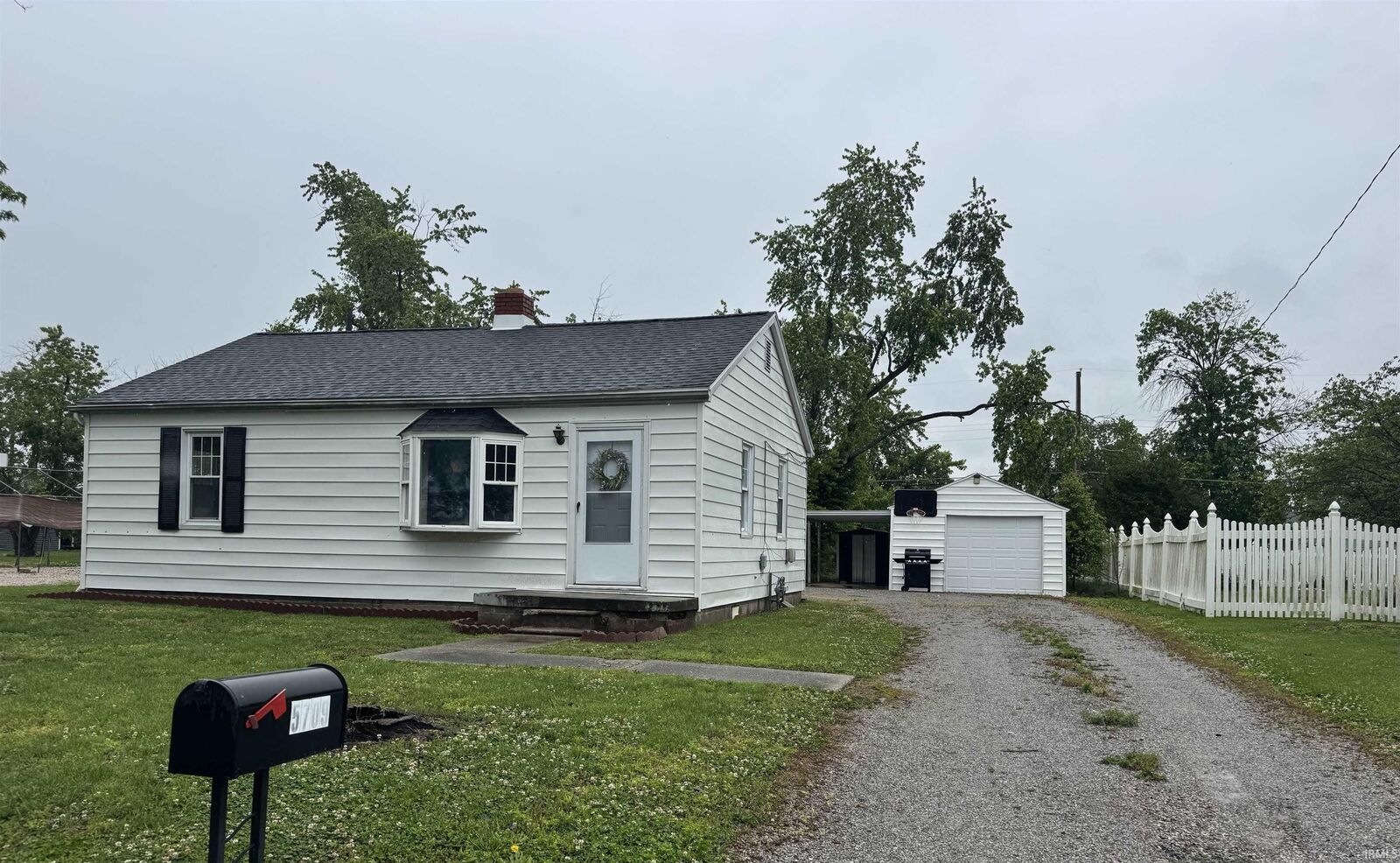 Property Photo:  5709 N Kerth Avenue  IN 47711 