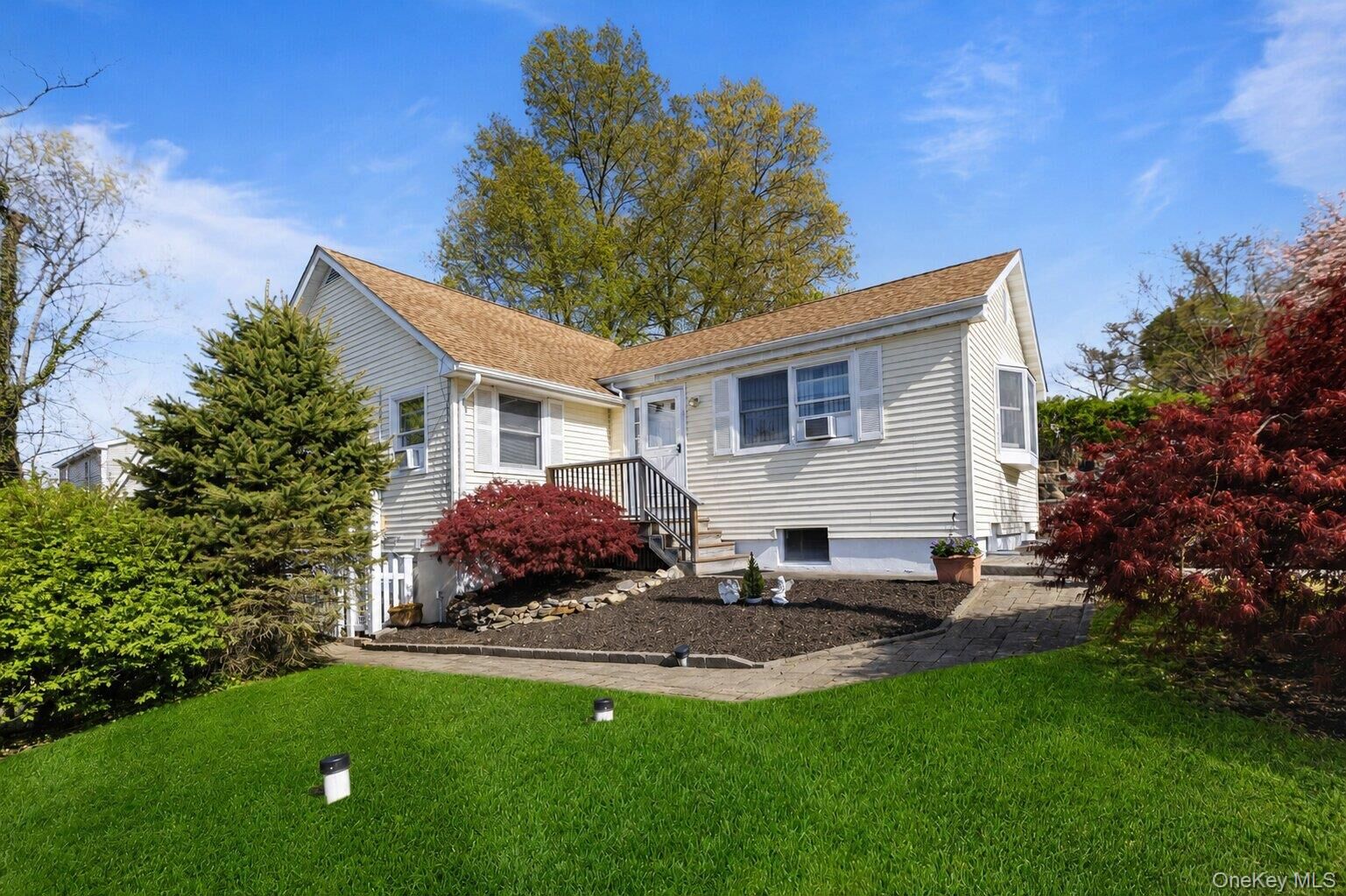Property Photo:  11 Daisy Drive  NY 10541 