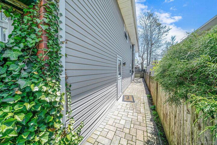 Property Photo:  202 N Hickory Street  NY 11758 