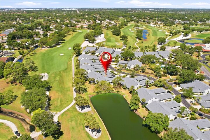 Property Photo:  5576 Country Club Way 5576  FL 34243 