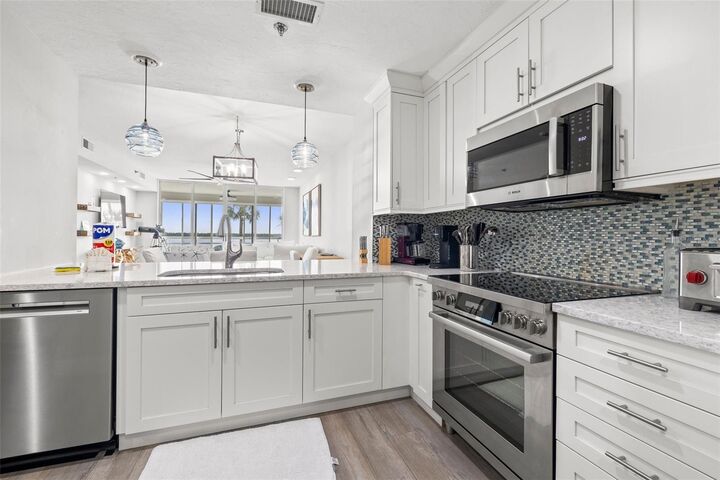 Property Photo:  615 Dream Island Place 210  FL 34228 