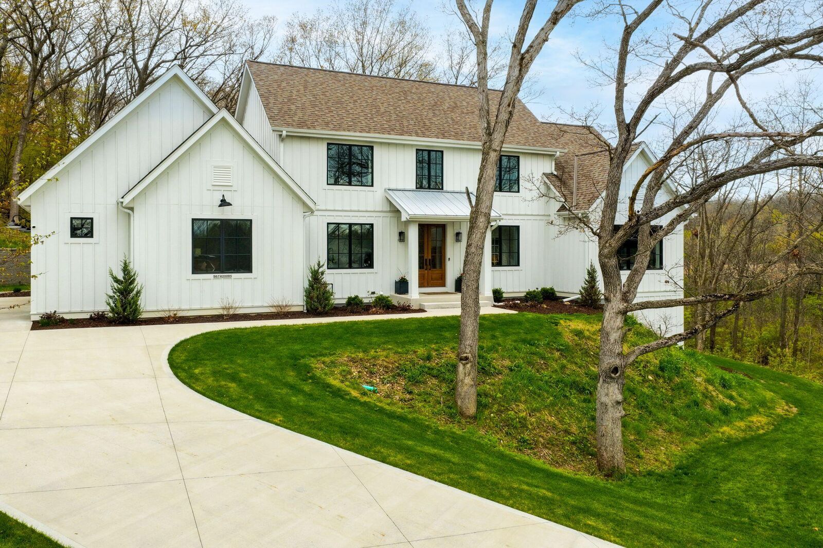 Property Photo: S67w20095 Benjamin Ct WI 53150
