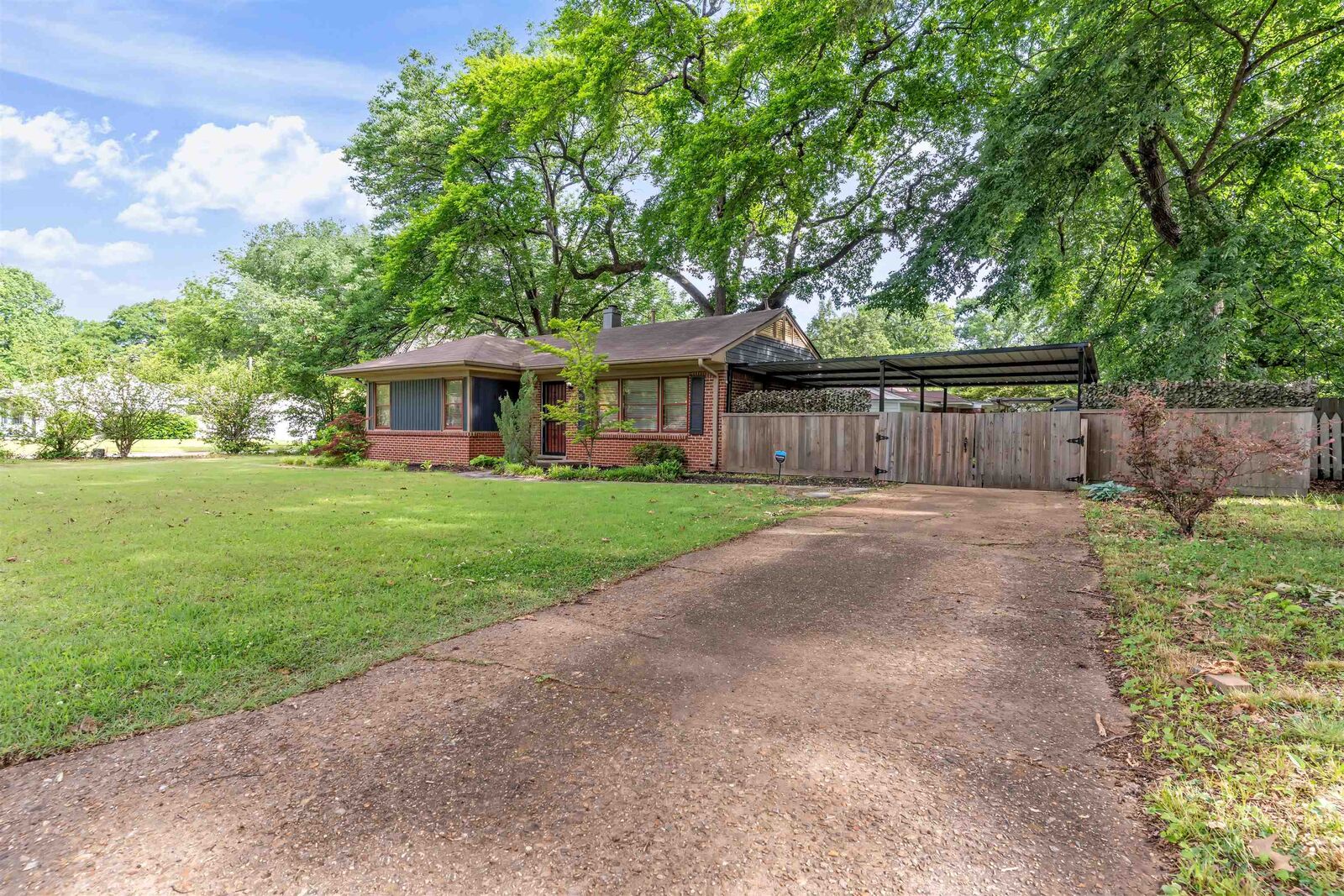 Property Photo:  4564 Verne Rd  TN 38117 
