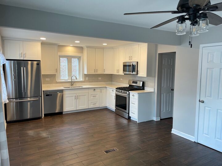 Property Photo:  5711 S Menard Avenue  IL 60638 