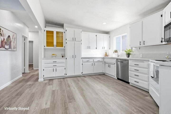 Property Photo:  1057 Metcalf Street  CA 92026 