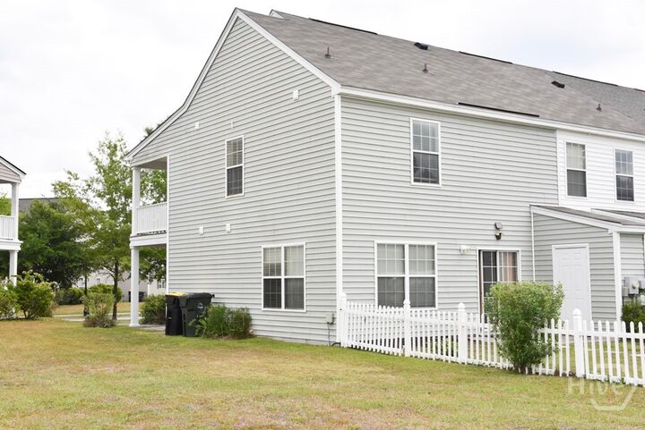 Property Photo:  79 Fairgreen Street  GA 31407 