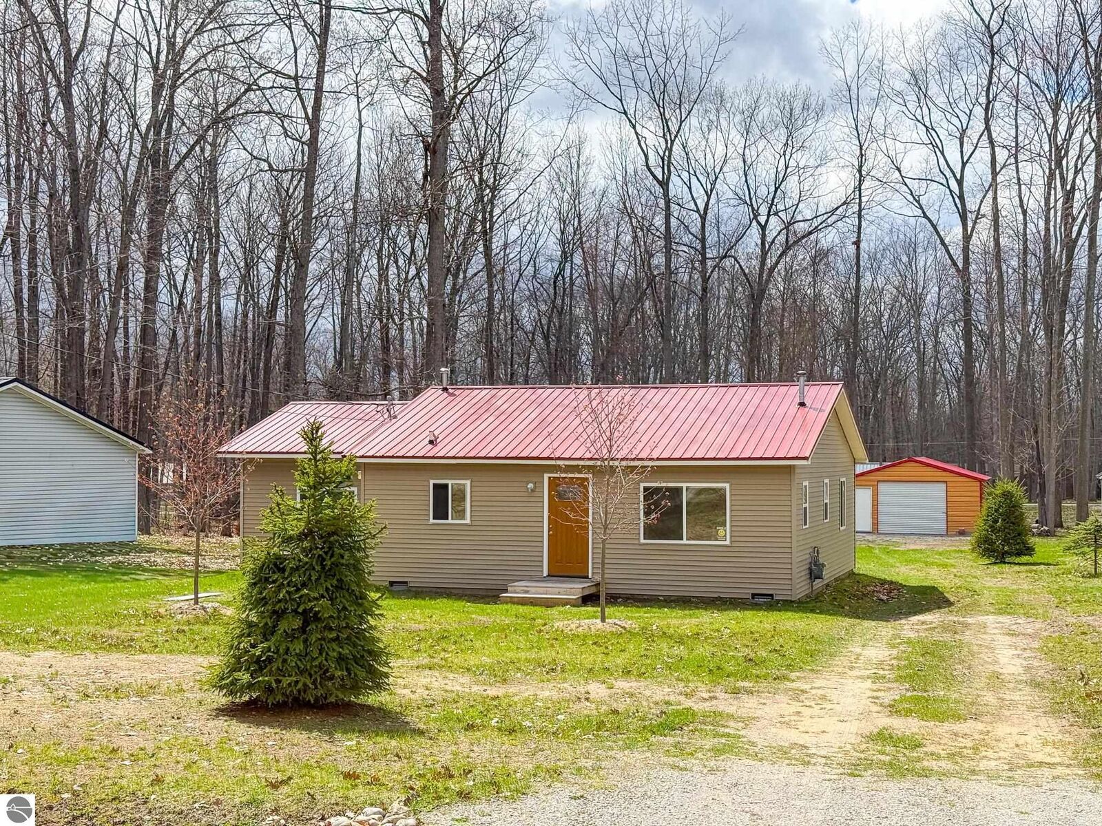 Property Photo: 408 Kirkshire Avenue MI 48653