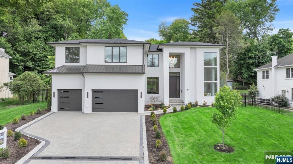 Property Photo:  61 Macarthur Avenue  NJ 07624 