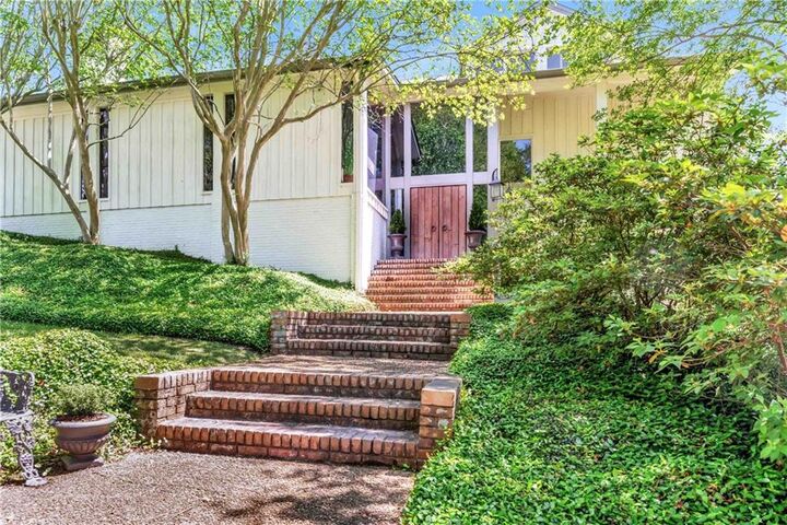 Property Photo:  2617 Confederate Avenue  MS 39180 