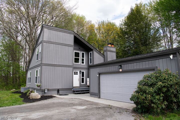 Property Photo: 4805 McConnell East Road OH 44470
