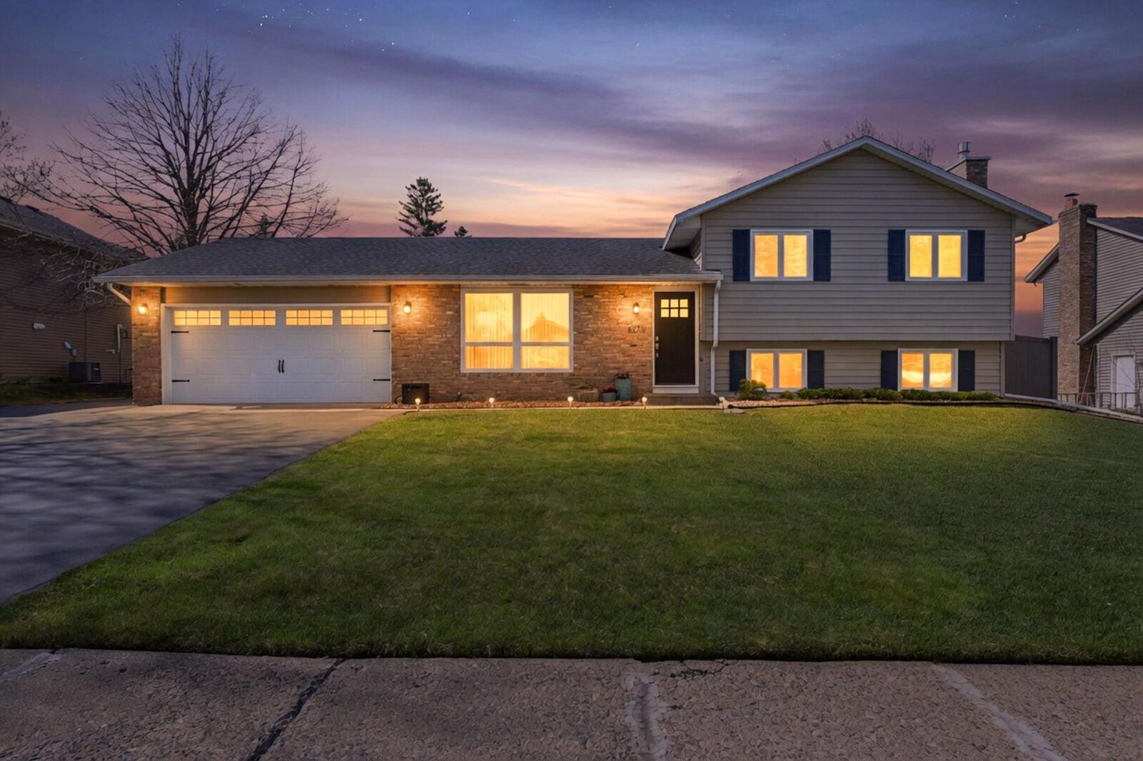 Property Photo:  4770 142 Nd Street W  MN 55124 