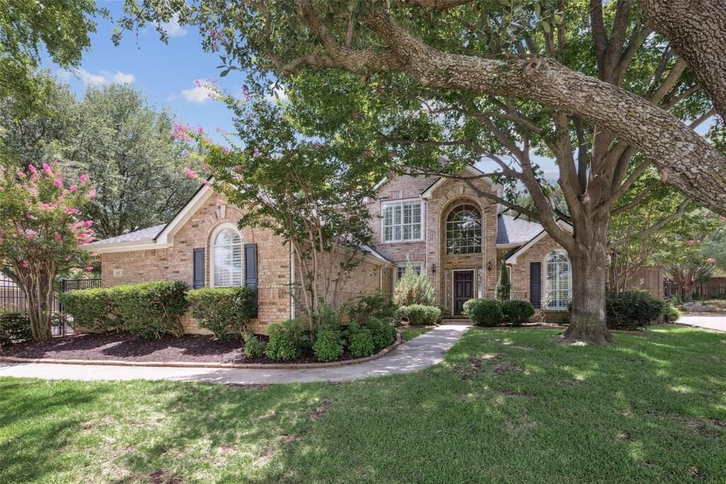 Property Photo:  614 Heatherglen Drive  TX 76092 