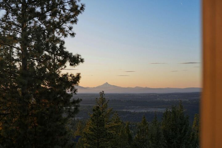 Property Photo:  3072 NW Duffy Drive  OR 97703 