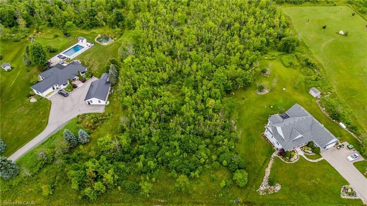 Property Photo:  106 Ridgecrest Lane  ON N4L 1W6 