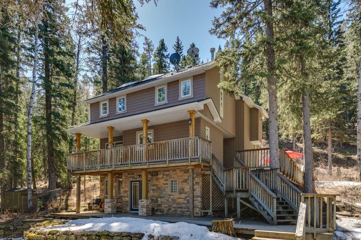 Property Photo:  241 Mountain Lion Drive  AB T0L 0K0 
