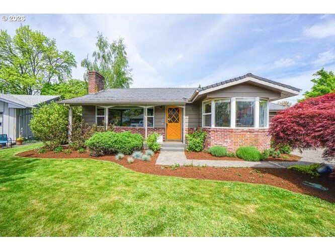 Property Photo:  7008 NW Canyon Crest Loop  WA 98665 