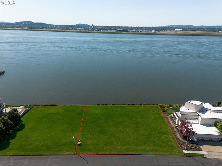 Property Photo:  8505 SE Lieser Point Dr  WA 98664 