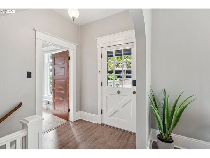 Property Photo:  1411 SW Hall St  OR 97201 