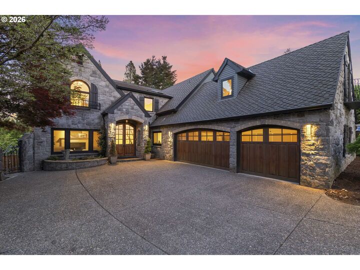 Property Photo:  18370 River Edge Ln  OR 97034 